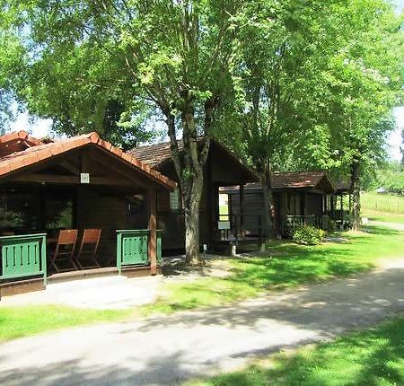 Camping Les Etoiles Saint-Sornin-Lavolps Εξωτερικό φωτογραφία