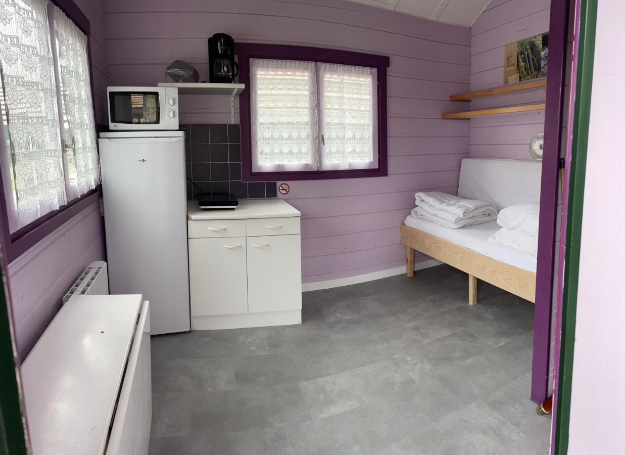 Camping Les Etoiles Saint-Sornin-Lavolps Εξωτερικό φωτογραφία