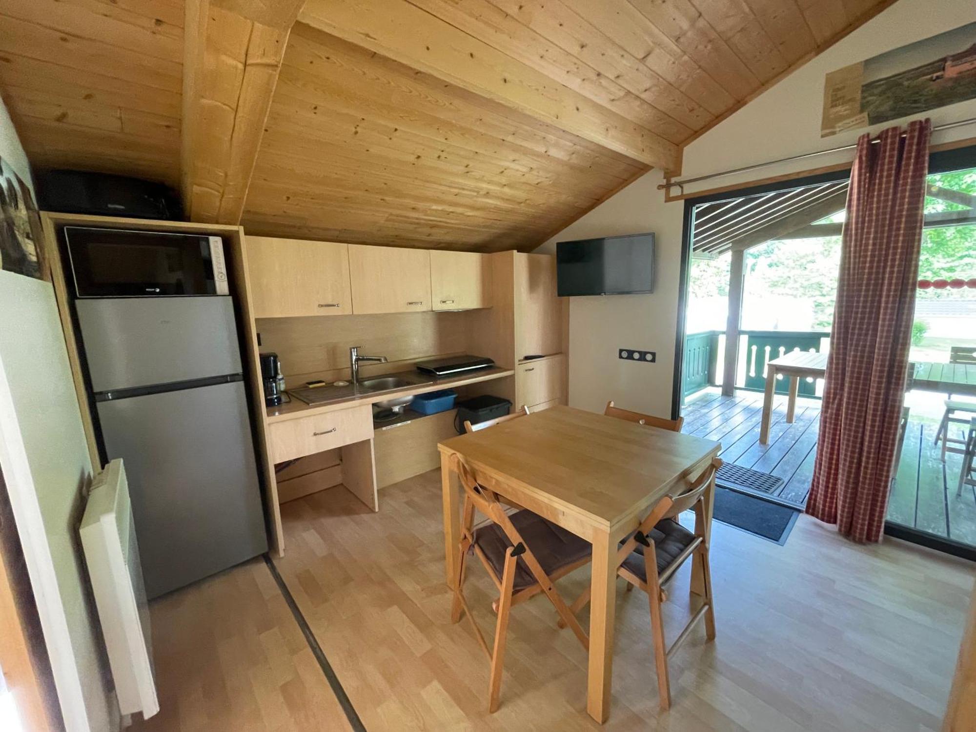 Camping Les Etoiles Saint-Sornin-Lavolps Εξωτερικό φωτογραφία